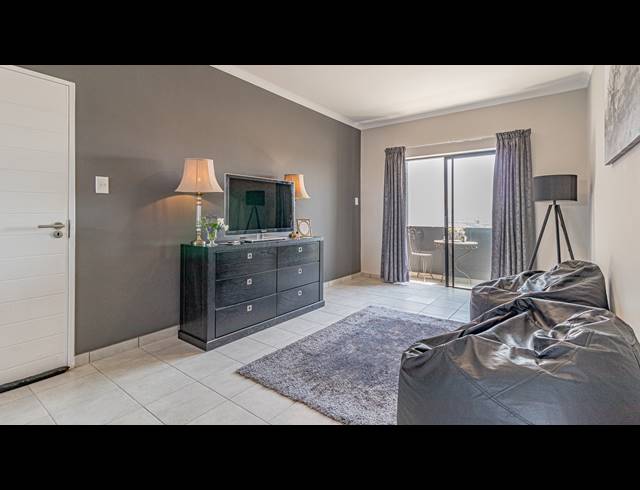2 BEDROOM APARTMENT TO LET IN PARKLANDS NORTH